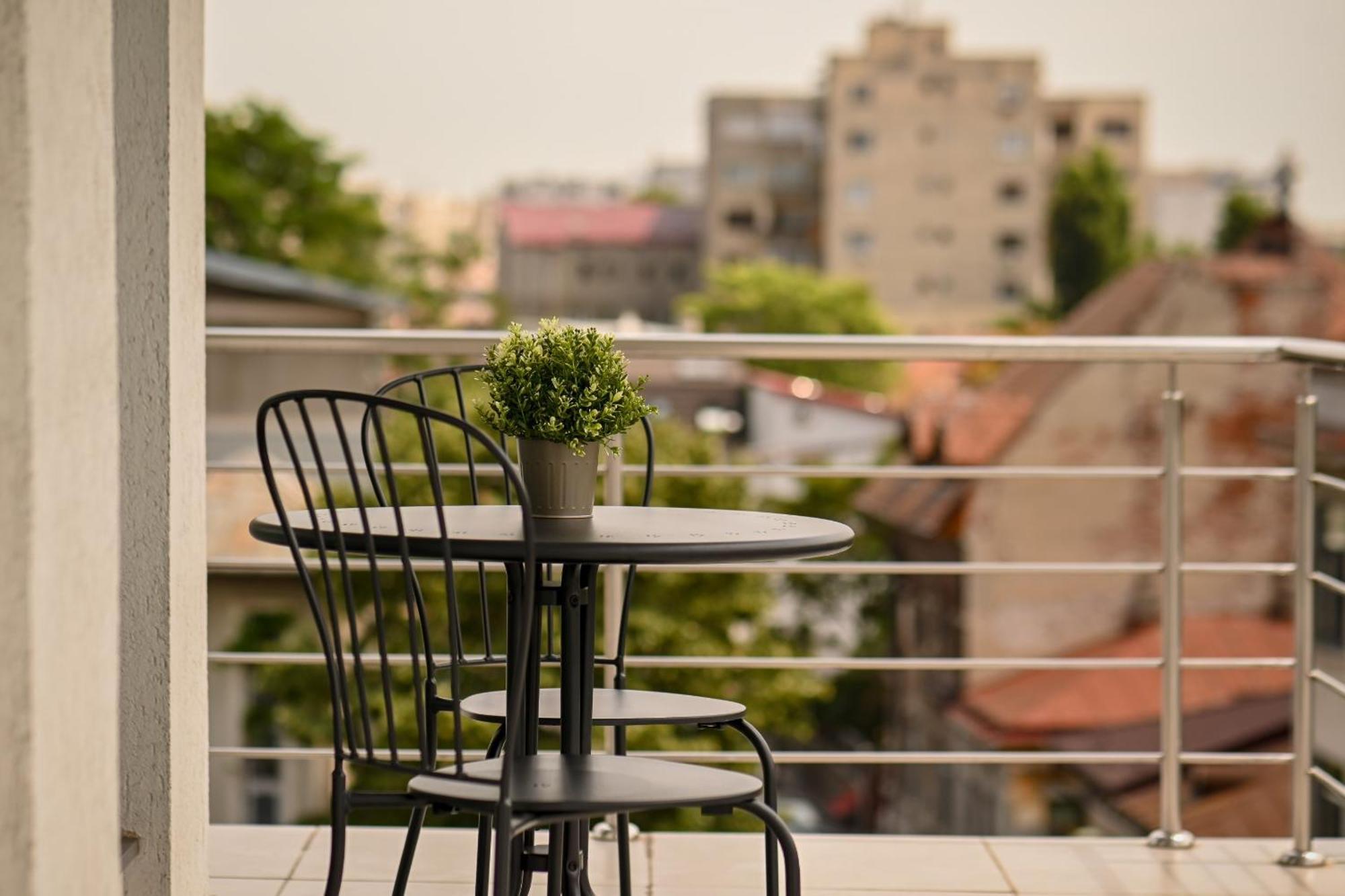 Urban Paradise - Modern Central Accommodation Bucharest Exterior photo